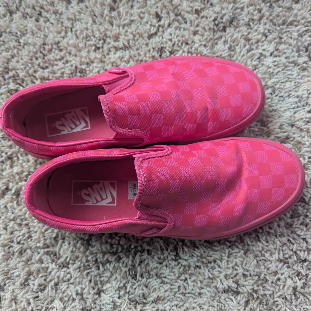 Vans Checkered Pink Slip-On Sneakers, Men's 7.5 (About A Women's 9) - Picture 1 of 4